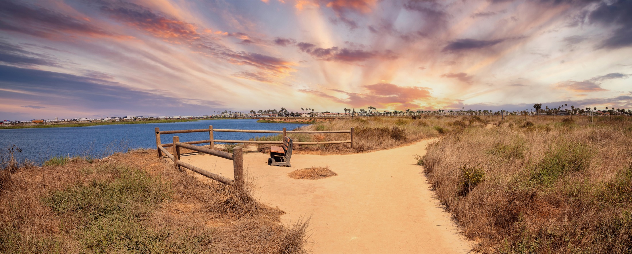 Huntington Beach homes and coastal setting
